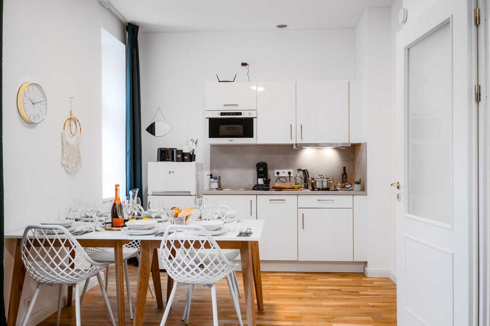 Cavallo Business Apartments Прага Экстерьер фото